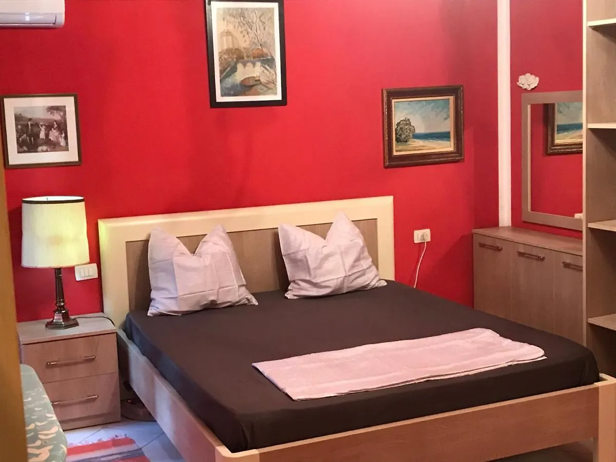 4 Seasons Apartment Durres 0*,  Albania